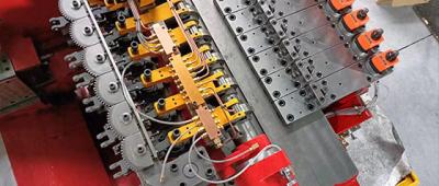 マルチステーション冷間圧造機は正確か？